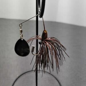 Fishing Spinner Bait Lure Brown Black Skirt Metal Blade Bass Pike Saltwater NWOT